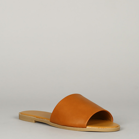 Heat Wave - Camel Slide On Sandals - Picture 3 of 8